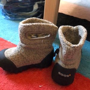 Bogs BMOC kids fleece sz7 toddler